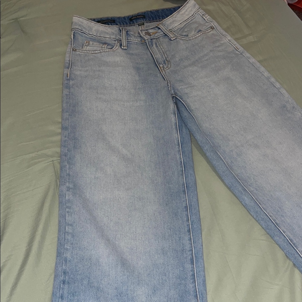 Women’s baggy low rise jeans